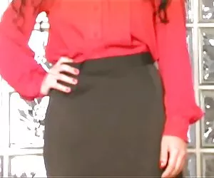 bonita morena con tiras de tetas linda muestra su cuerpo caliente