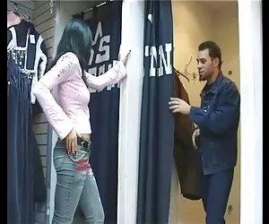 sexo en el vestidor