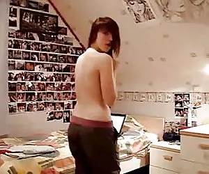 Cute teen bailando en topless