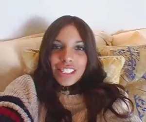 traviesa hija pequeña de papá... f70