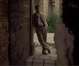 Elizabeth hurley método softcore