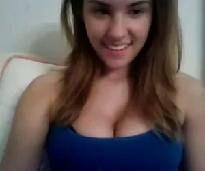 Morena caliente provocando