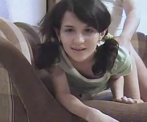 chica morena caliente