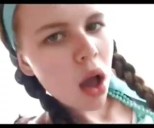 pequeña linda teen poco penetrada muy duro por el profesor de teatro